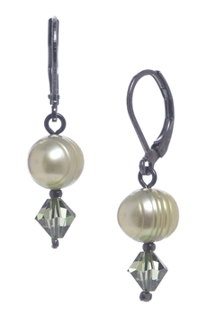 Clansy Pearl Drop Earring - Olivine